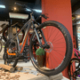 Bicicleta Oggi Bigwheel 7.3 Aro 29 Deore 12V Grafite e Laranja e Cinza