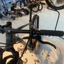 Bicicleta Oggi Bigwheel 7.3 Aro 29 Deore 12V Grafite e Laranja e Cinza