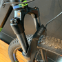 Bicicleta Oggi Big Wheel 8.3 Aro 29 Deore 11v 2022 Preto e Verde e Azul
