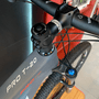 Bicicleta Oggi Cattura Pro T-20 Carbon Aro 29 GX 2021 12v Preto e Grafite e Vermelho