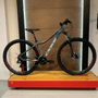 Bicicleta Oggi Float 5.0 Aro 29 Tourney 24v Grafite e Cinza e Vermelho