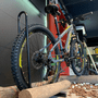 Bicicleta Oggi Hacker Aro 24 Tourney 21v Cinza e Amarelo e Preto