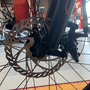 Bicicleta Oggi Hacker Aro 24 Tourney 21v Preto e Pink e Azul