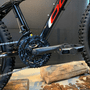 Bicicleta Oggi Hacker Aro 24 Tourney 21v Preto e Vermelho e Branco
