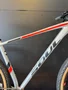 Bicicleta seminova a29 soul sl929 12v t-19 cinza/vermelho/preto
