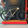 Bicicleta Sense Impact Comp Aro 29 Deore 12v 2023 Creme e Marrom