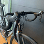 Bicicleta Specialized Allez E5 Aro 700 Claris 16v Cinza escuro e Branco e Prata