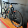 Bicicleta Specialized Epic S-Works Aro 29 XX1 AXS 12v Bege Claro e Vermelho - Seminova