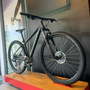 Bicicleta Specialized Rockhopper Sport Aro 29 microShift 18v 2024 Cinza Escuro e Prata