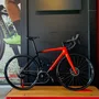 Bicicleta Specialized Roubax Aro 700 Sport 105 22v Preto e Vermelho - Seminova