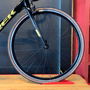 Bicicleta Trek Domane AL2 Aro 700 Claris 16v Preto e Dourado - Seminova