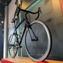 Bicicleta Trek Domane AL2 Aro 700 Claris 16v Preto e Dourado - Seminova