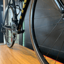 Bicicleta Trek Domane AL2 Aro 700 Claris 16v Preto e Dourado - Seminova