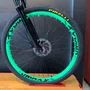 Bicicleta Vikingx Tuff-30 Aro 26 Preta e Verde com Guidão Camaleão