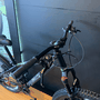 Bicicleta Vikingx Tuff 30 Shimano 21V Aro 26 Preta e Verde e Cinza