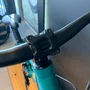 Bicicleta Vikingx Tuff-30 Aro 26 Shimano 21v Azul Turquesa e Amarela
