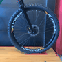 Bicicleta Vikingx Tuff 30 Aro 26 Shimano 21v Verde e Branca e Azul