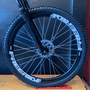 Bicicleta Vikingx Tuff25 Shimano 21v Aro 26 Preta e Rosa e Azul e Branca