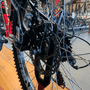 Bicicleta Vikingx Tuff25 Shimano 21v Aro 26 Preta e Rosa e Azul e Branca