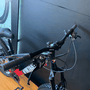 Bicicleta Vikingx Tuff25 Shimano 21v Aro 26 Preta e Rosa e Azul e Branca